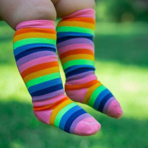 جوراب اسپرت دخترانه بلند راه راه رنگی