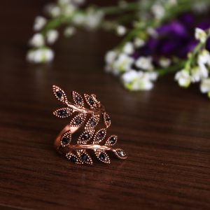 انگشتر زنانه نگین دار