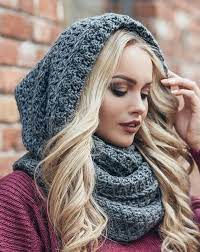 شال کلاهی بافتنی