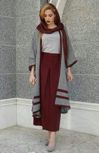 ست مانتو و شلوار طوسی با شال و روسری